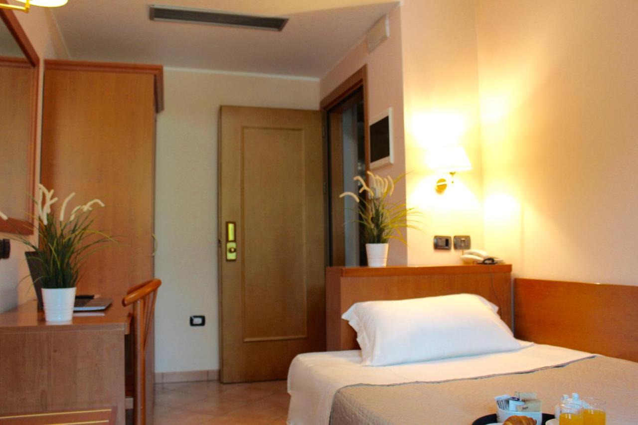 Hotel Jole Cesenatico Buitenkant foto