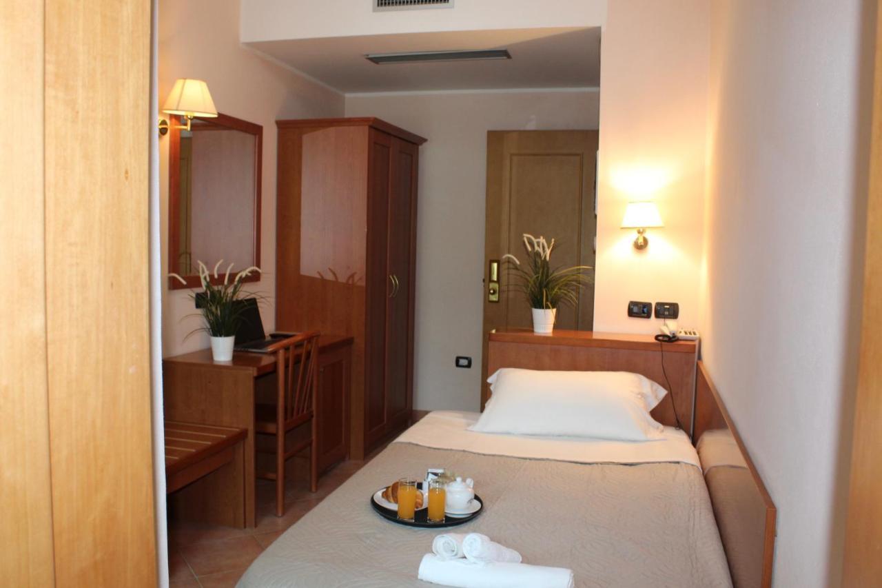 Hotel Jole Cesenatico Buitenkant foto